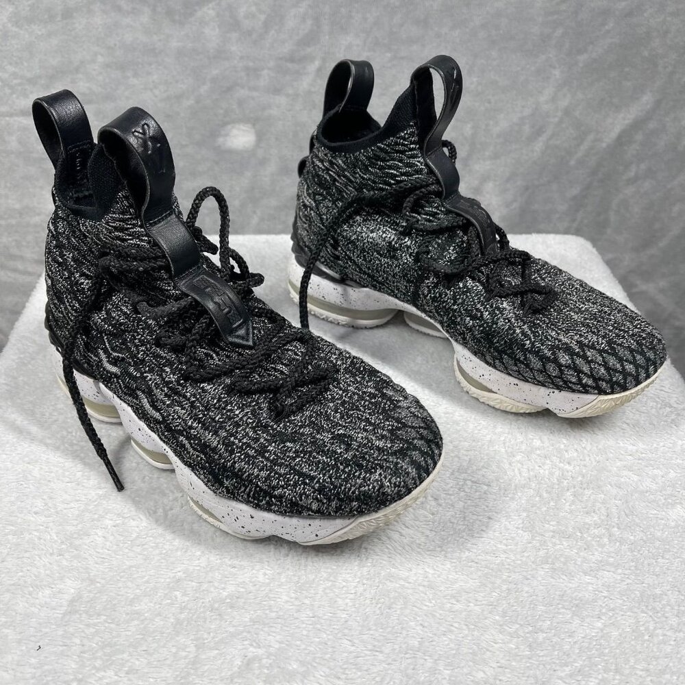 Nike LeBron 15 Ashes‎ Gray White Black 922811-002 Size 5Y / Women Size 6.5 - Picture 3 of 8